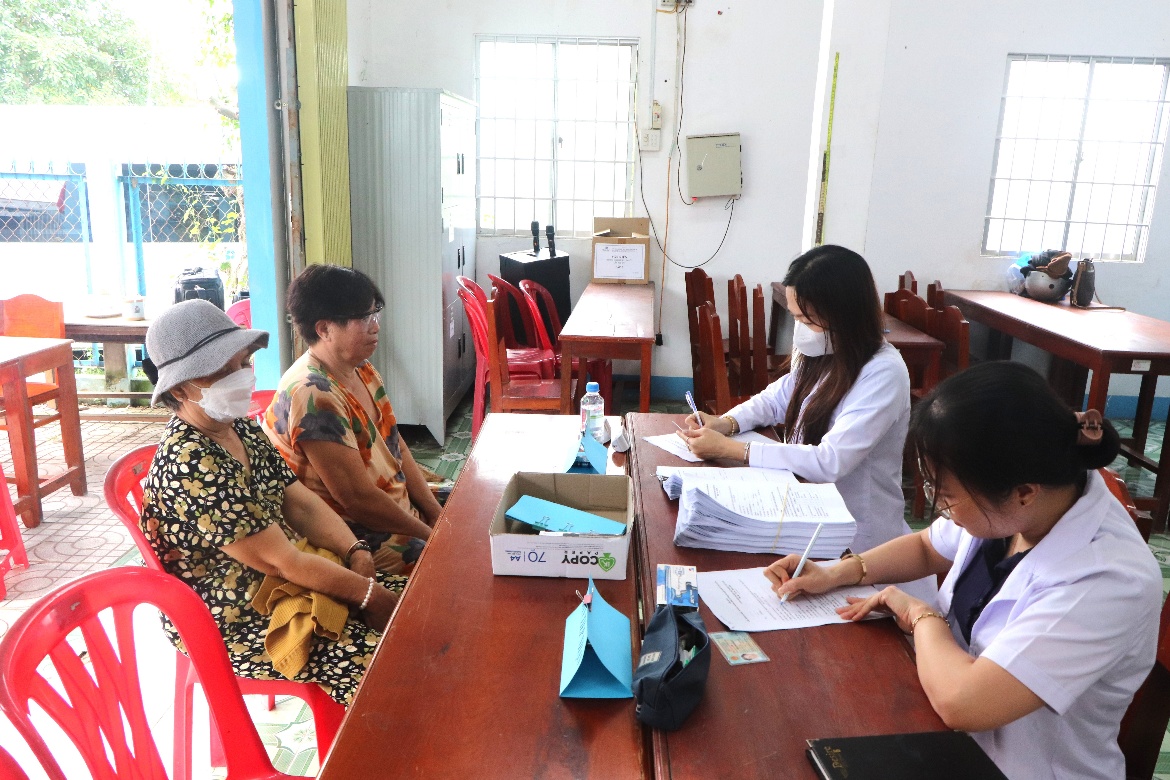 Cầu Ngang ra quân khám sàng lọc sức khỏe miễn phí cho người dân trên địa bàn xã