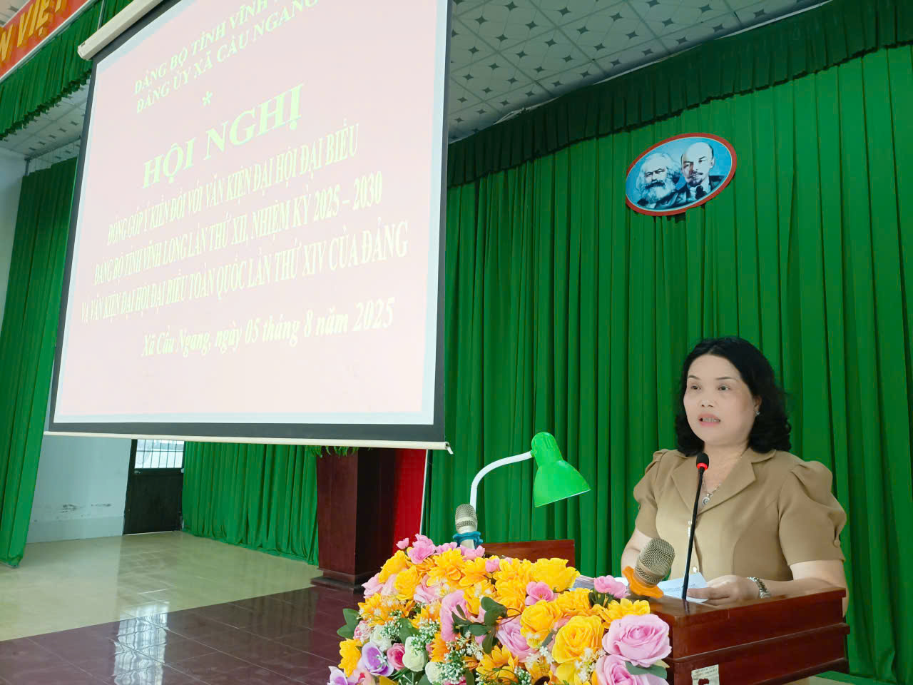 Xã Cầu Ngang Hội nghị đóng góp kiến dự thảo văn kiện Đại hội Đảng bộ tỉnh Vĩnh Long lần thứ XII, nhiệm kỳ 2025-2030 và Văn kiện Đại hội Đại biểu toàn quốc lần thứ XIV của Đảng