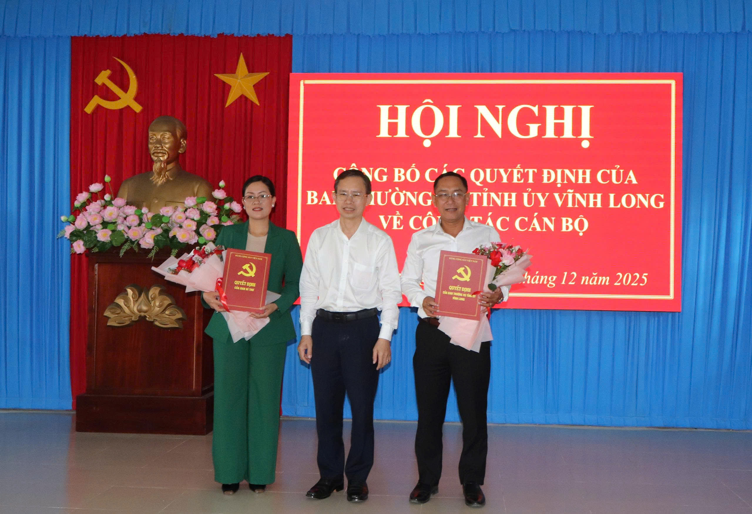 Xã Cầu Ngang tổ chức hội nghị công bố quyết định của Ban Thường vụ Tỉnh ủy Vĩnh Long