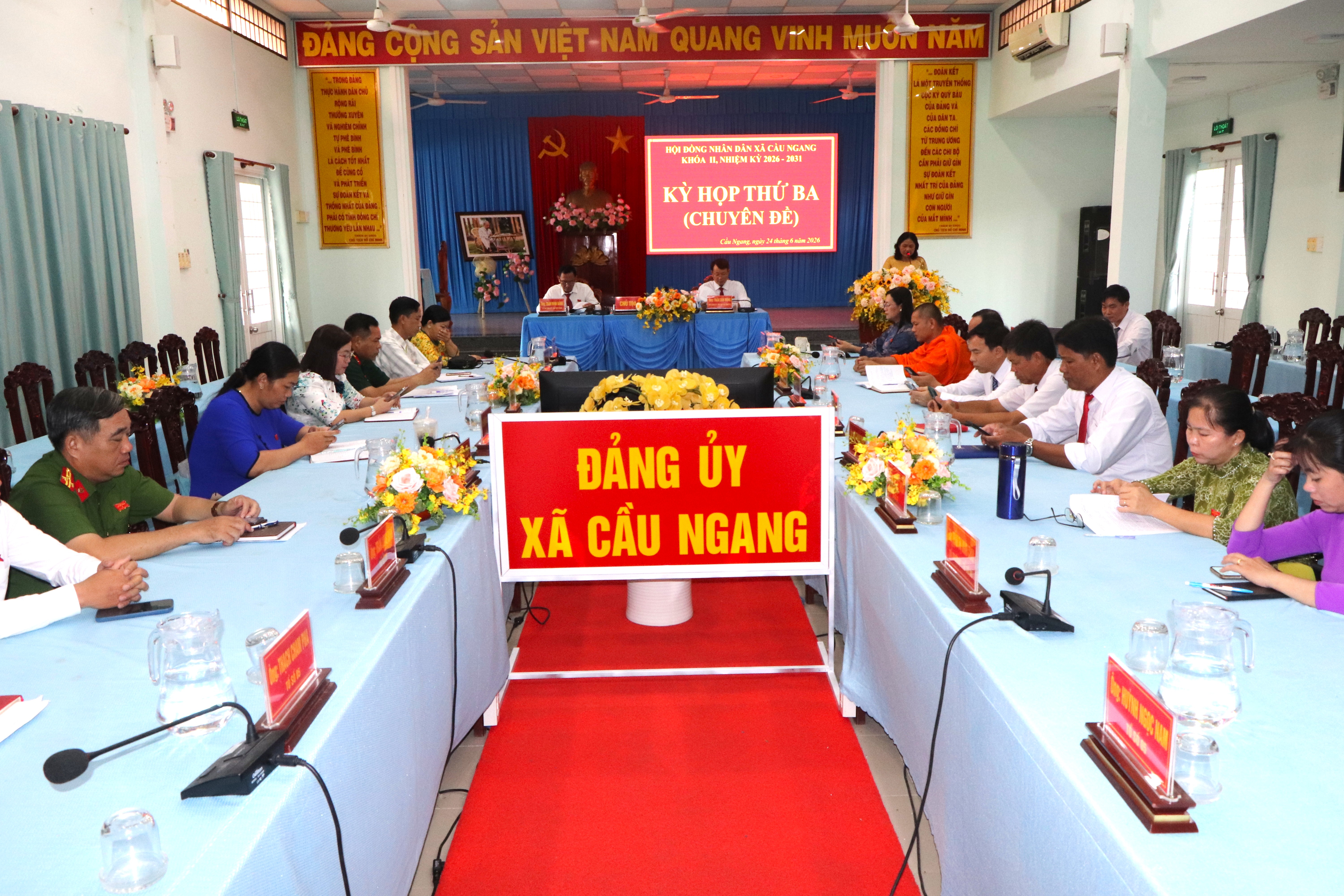 Hội đồng Nhân dân xã Cầu Ngang tổ chức Kỳ họp thứ Ba
